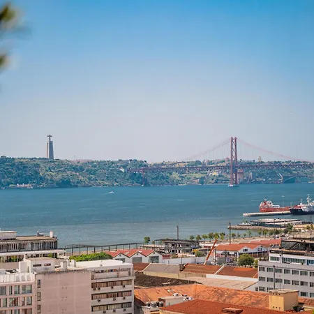 Monte Belvedere By Shiadu Lisbona